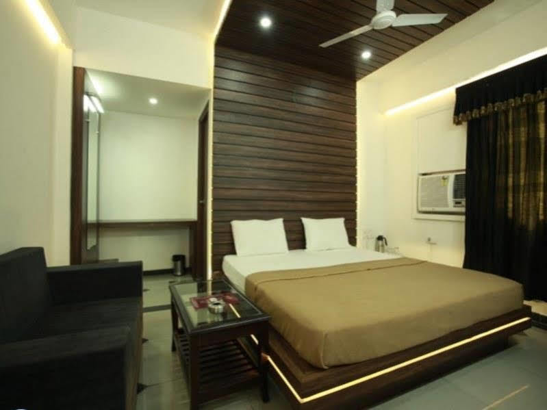 Super Hotel O Mohit Regency Bhopal Exterior foto